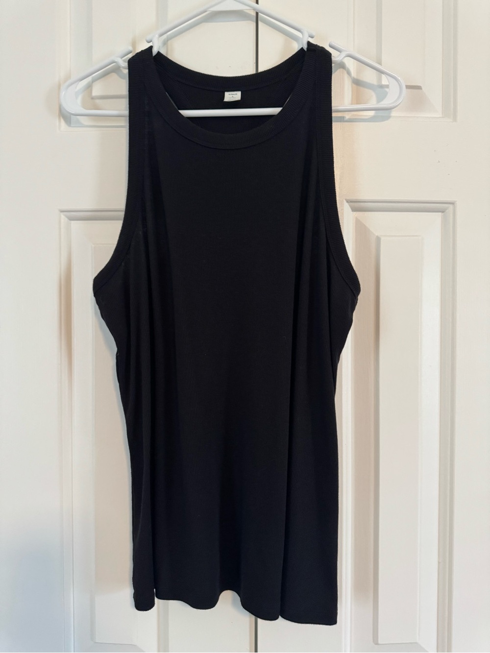 Old Navy UltraLite Racerback Rib-Knit Performance Tank - Picture 6 of 10